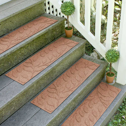 Bungalow Flooring Aqua Shield Medium Brown Brittany Leaf Stair Tread (Set of 4)